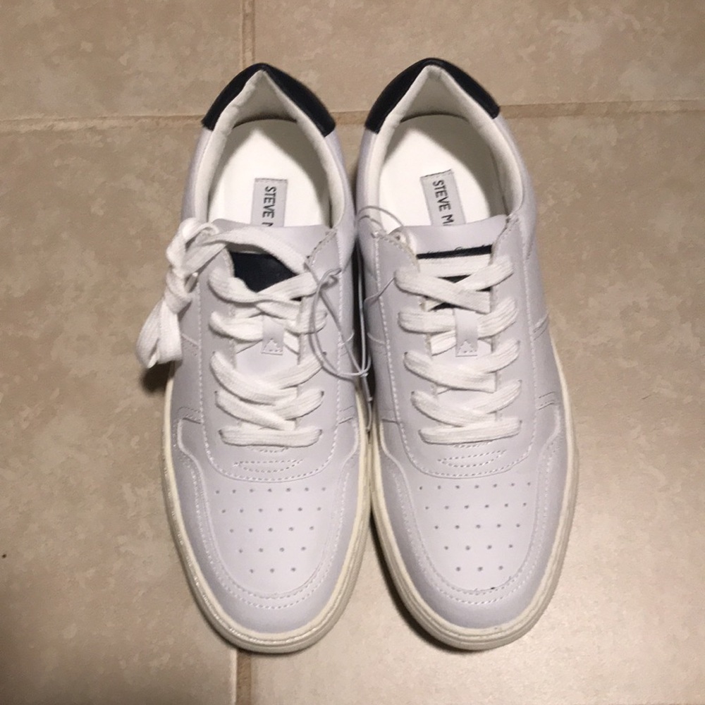 STEVE MADDEN MENS COURTS WHITE SNEAKERS - Picture 3 of 17